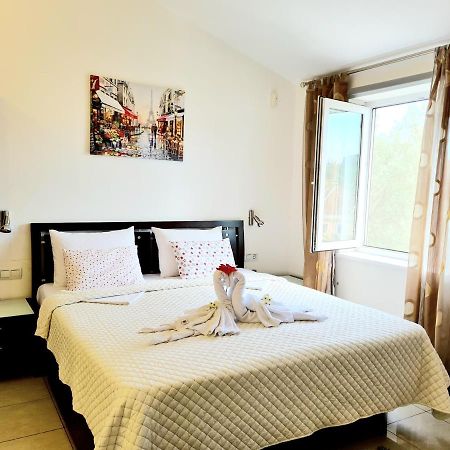 Olive Garden Apartment Petrovac Екстериор снимка