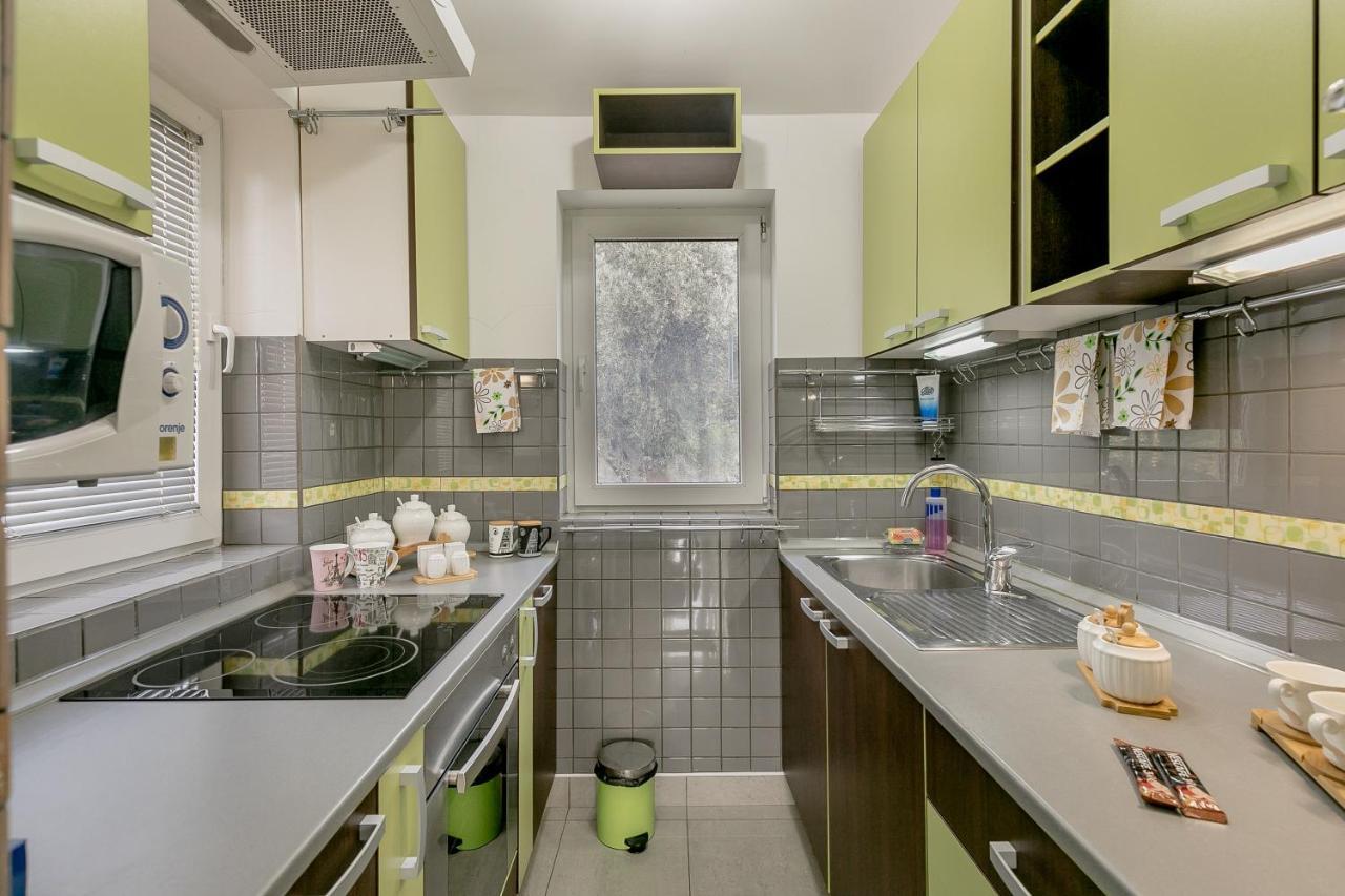 Olive Garden Apartment Petrovac Екстериор снимка