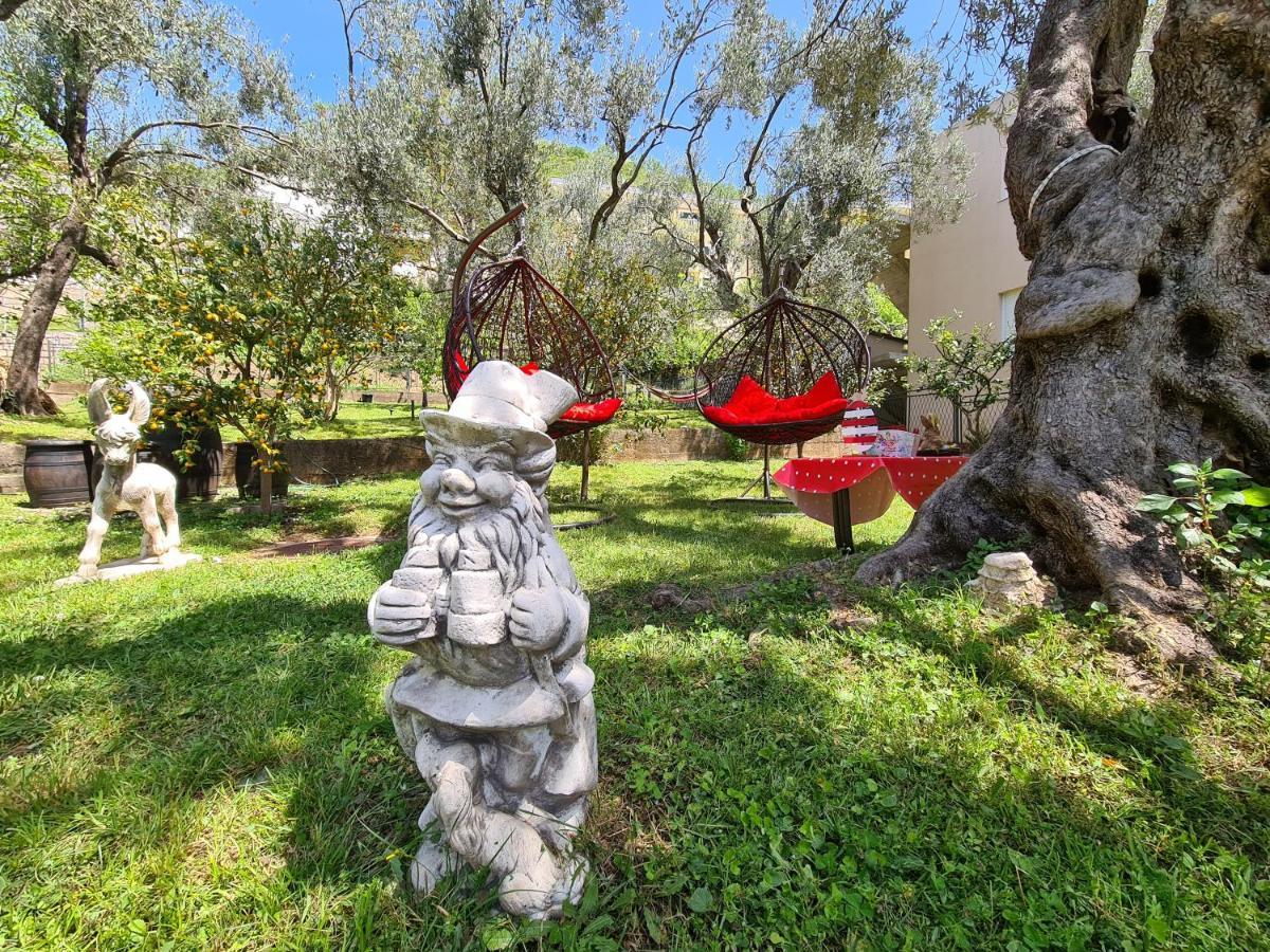 Olive Garden Apartment Petrovac Екстериор снимка