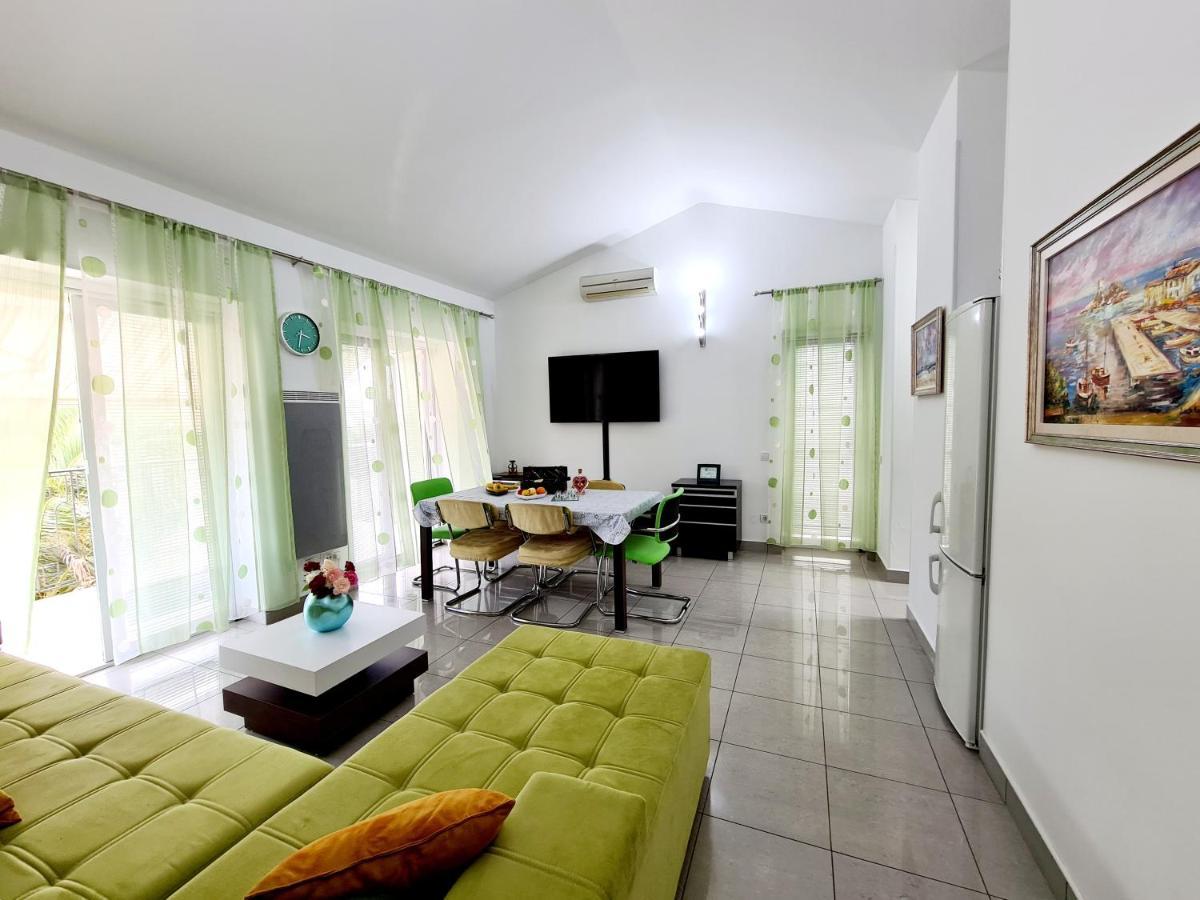 Olive Garden Apartment Petrovac Екстериор снимка