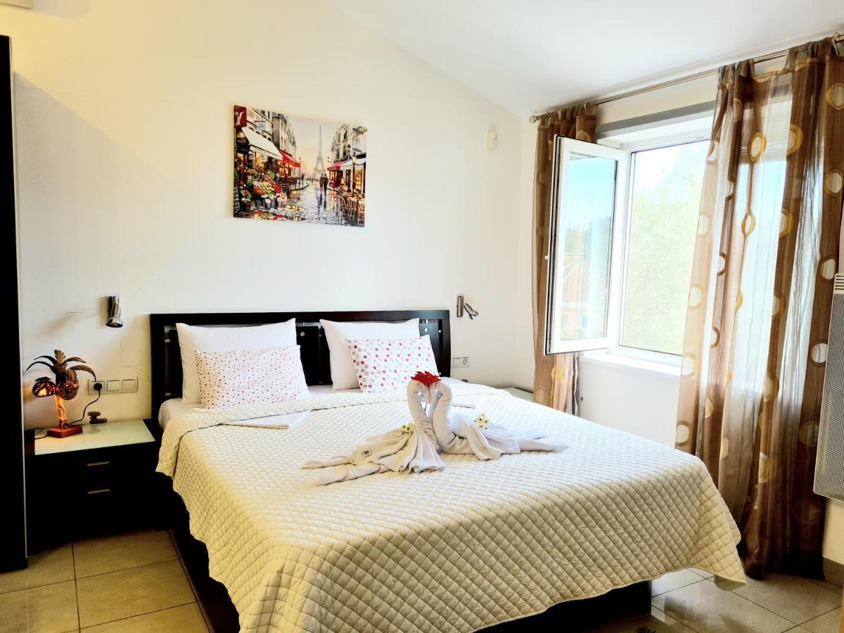 Olive Garden Apartment Petrovac Екстериор снимка