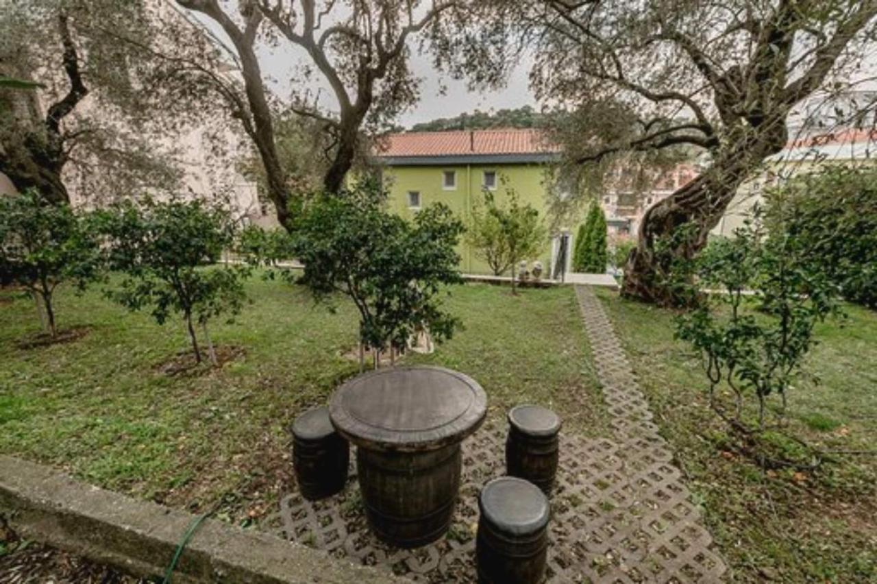 Olive Garden Apartment Petrovac Екстериор снимка